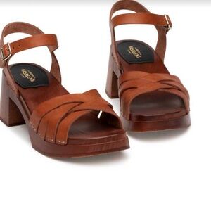 NWT Swedish Hasbeens Katja High Sandal